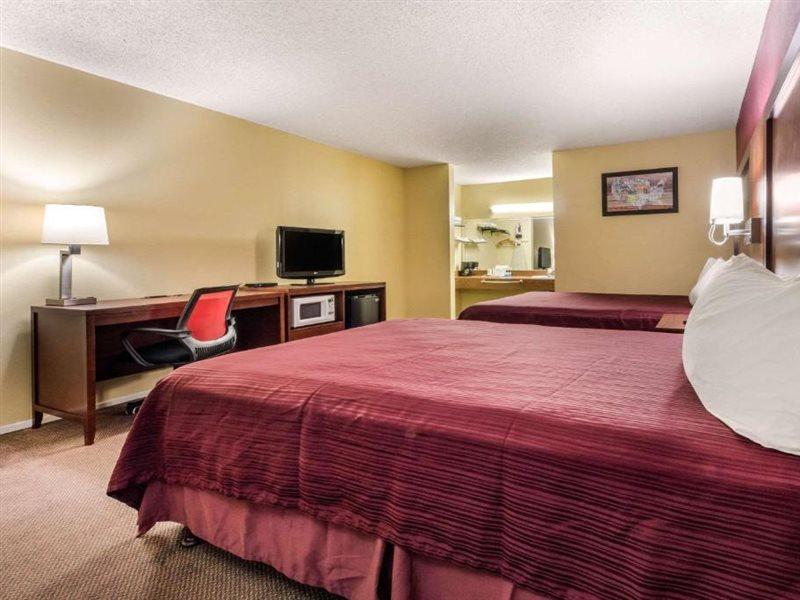 Hotel Econo 2*