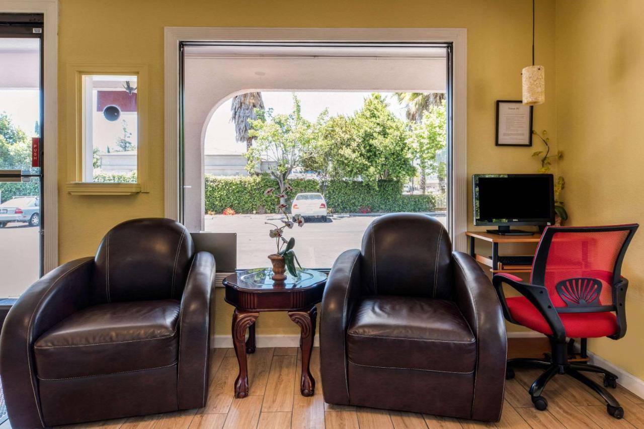 Econo Hotel Gilroy