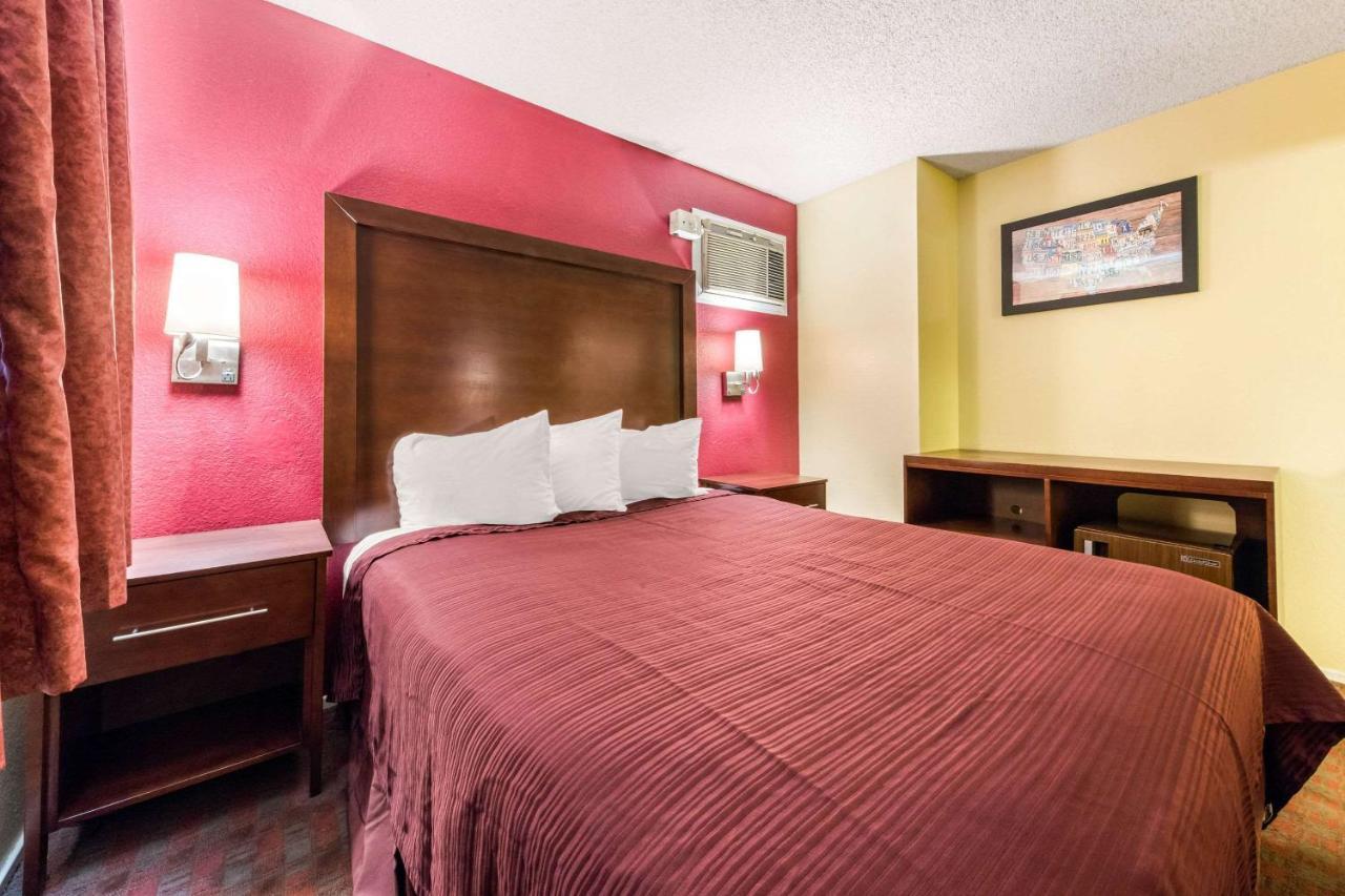 Econo Hotel Gilroy
