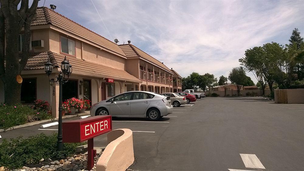 Hotel Econo 2*