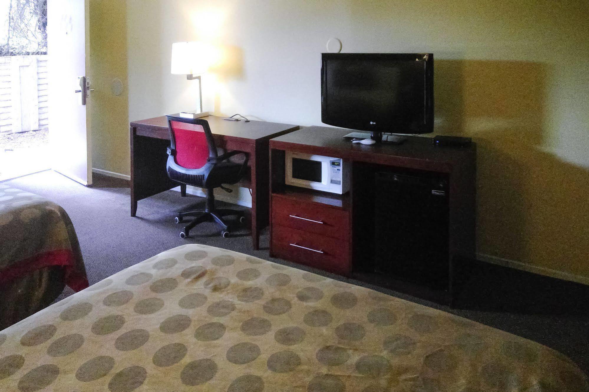 Hotel Econo 2*